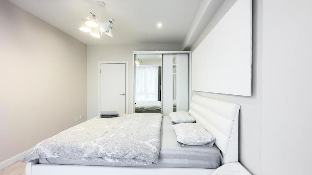 Glass New Apartments Ultracentral Kiszyniów Zewnętrze zdjęcie